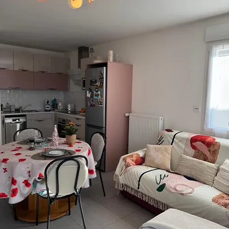 Le Secret Des Collines - South Facing Balcony Apartment Aix-les-Bains